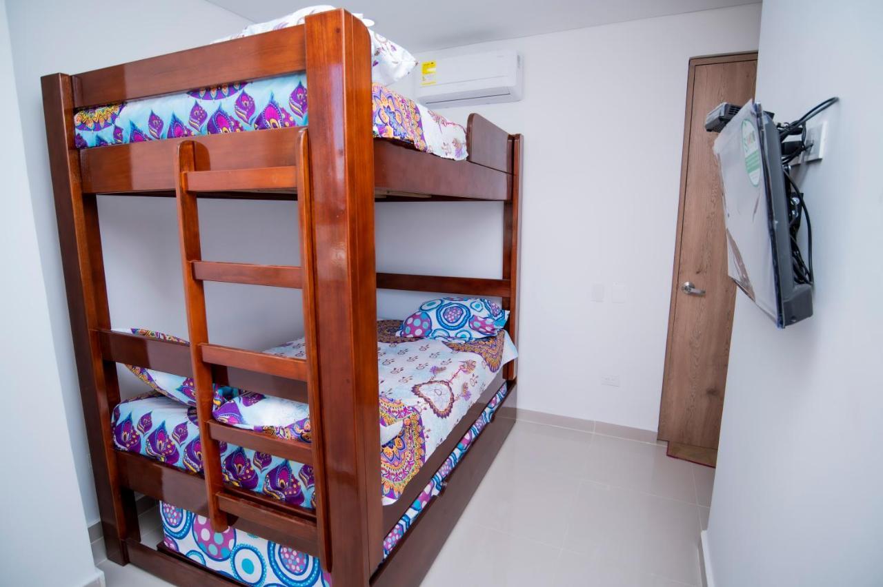 12 Vista Al Mar, Playa Rodadero, Apartamento *